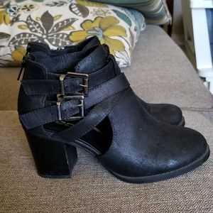 Ankle booties